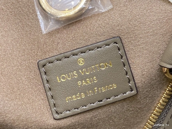 WIS VUITTON LOCK LOUIS IT MM 0910